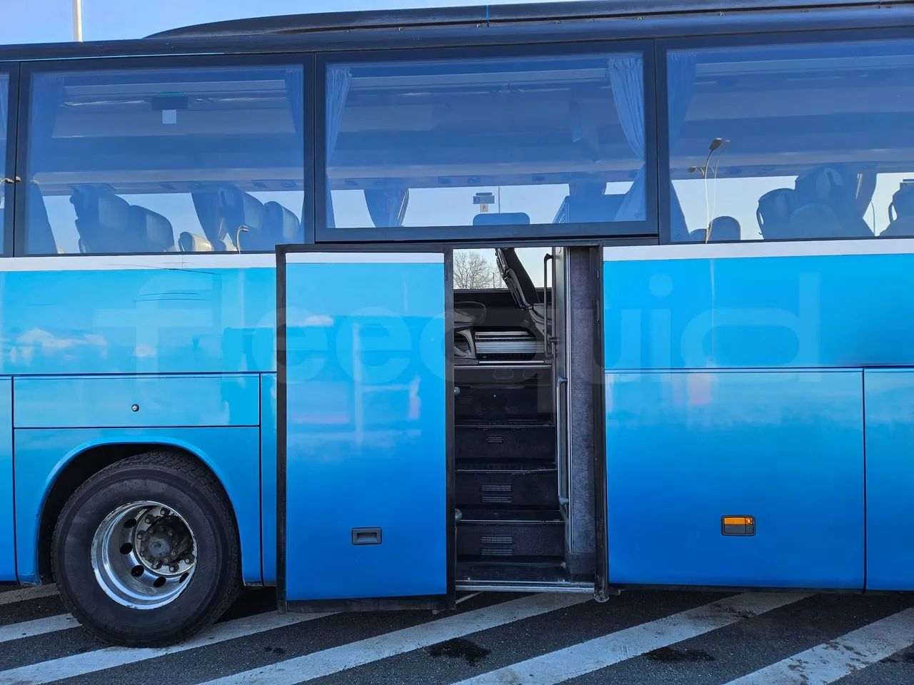 Setra S416 GT-HD/2 - EUR5 - 315kW - 13.020m - front door 2 open