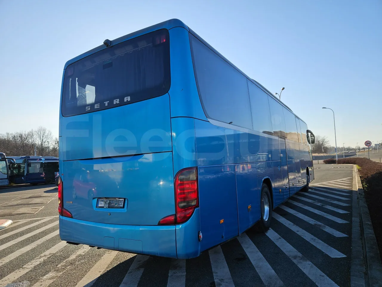 Setra S416 GT-HD/2 - EUR5 - 315kW - 13.020m - 3/4 right rear doors closed