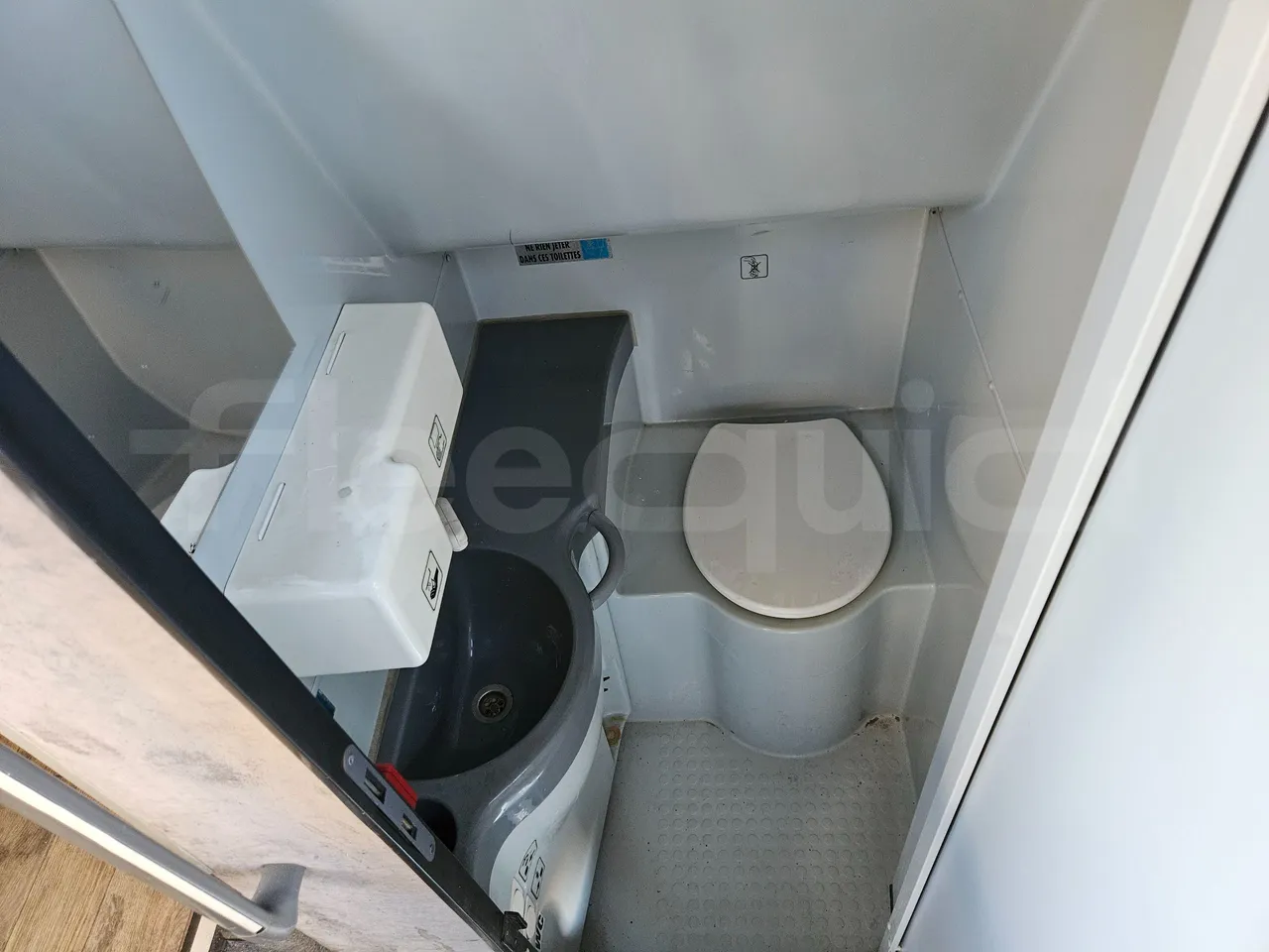 Setra S416 GT-HD/2 - EUR5 - 315kW - 13.020m - toilette accessories photo