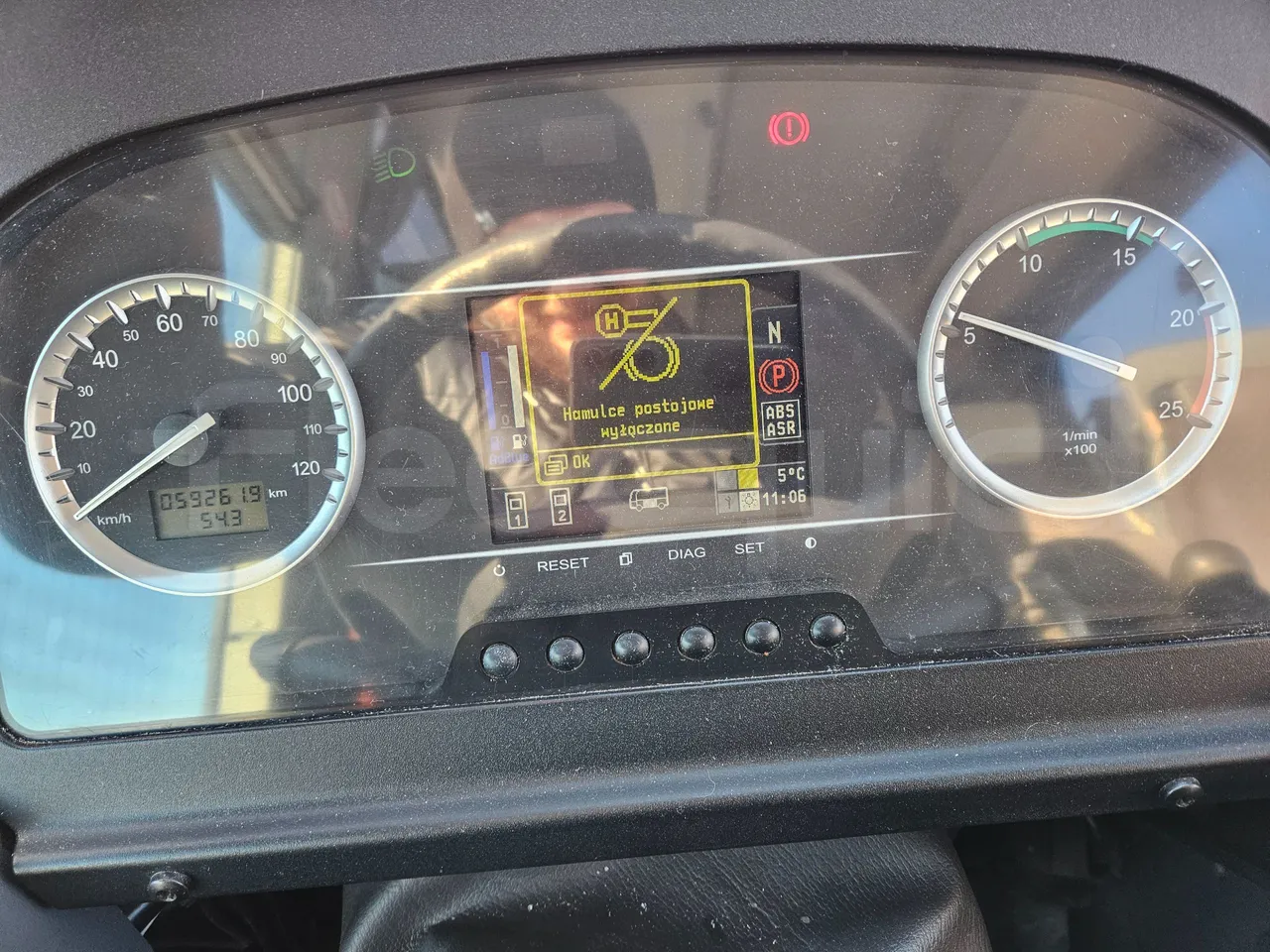 Setra S416 GT-HD/2 - EUR5 - 315kW - 13.020m - dashboard lights on