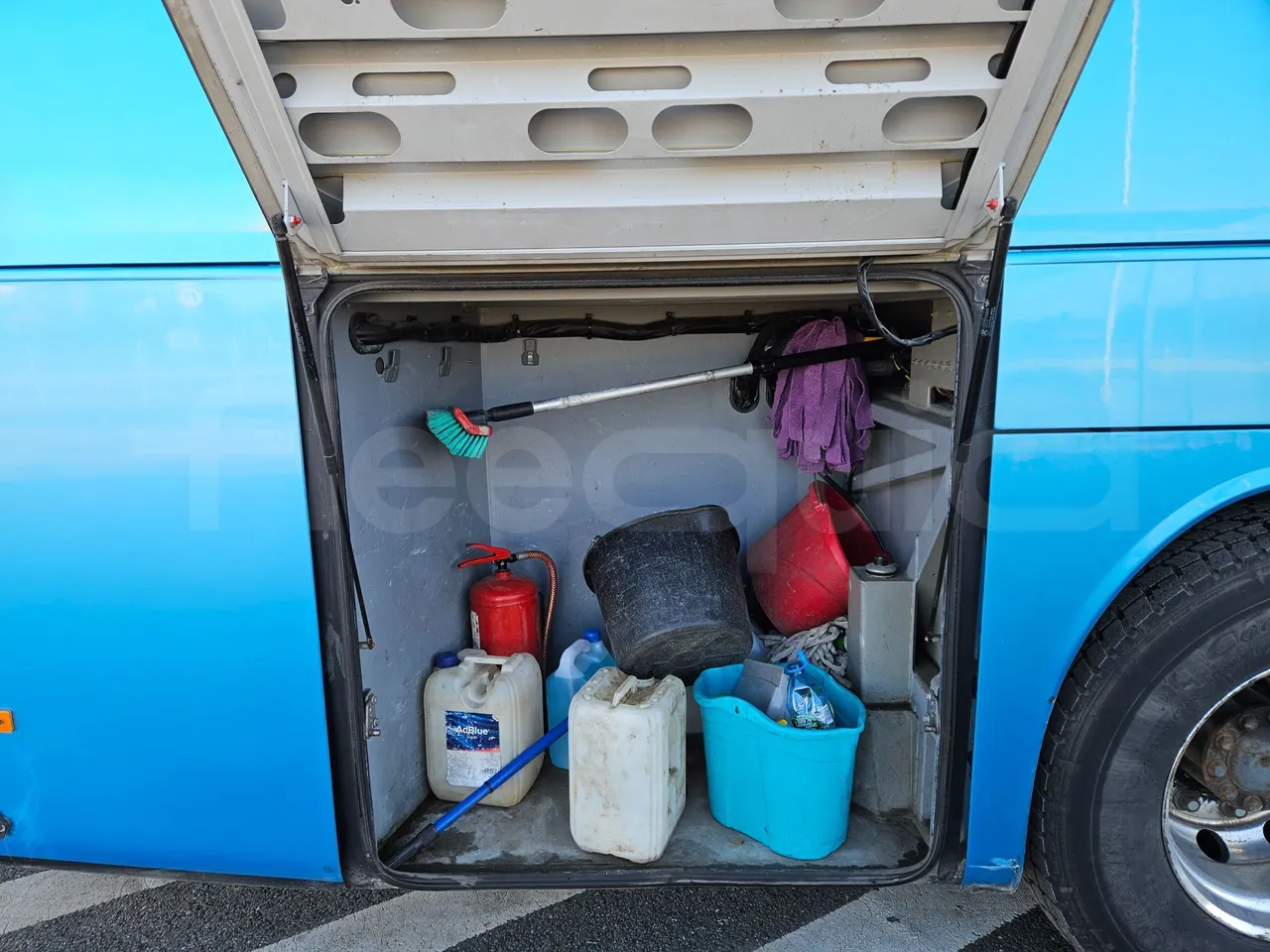 Setra S416 GT-HD/2 - EUR5 - 315kW - 13.020m - external compartments photo