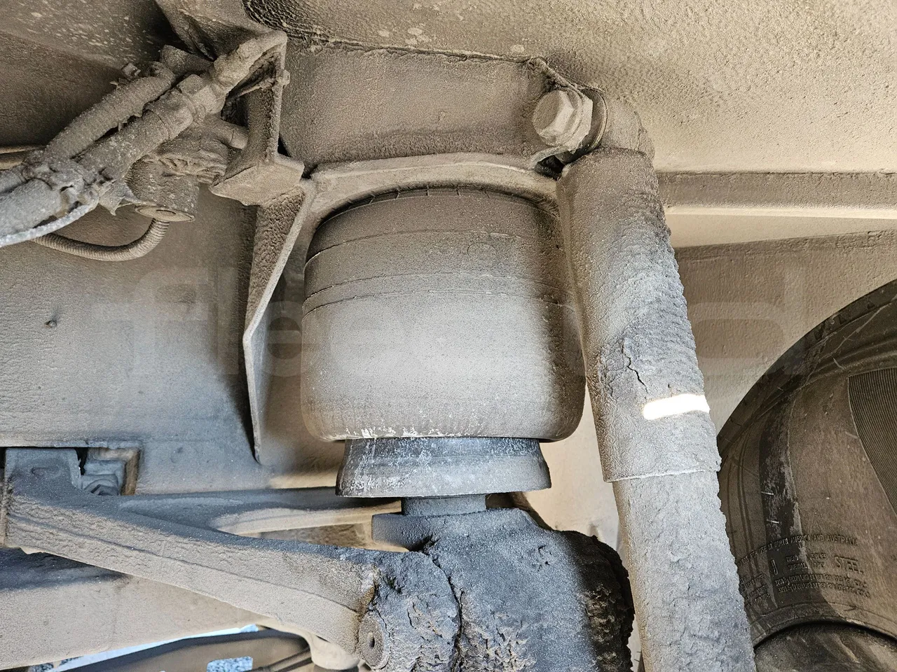 Setra S416 GT-HD/2 - EUR5 - 315kW - 13.020m - front air springs left