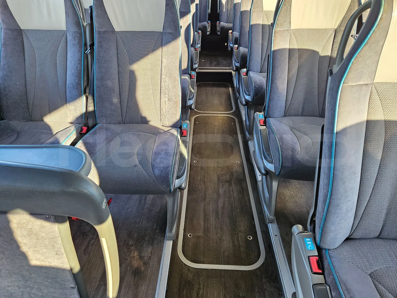 Setra S416 GT-HD/2 - EUR5 - 315kW - 13.020m - floor hatches photo