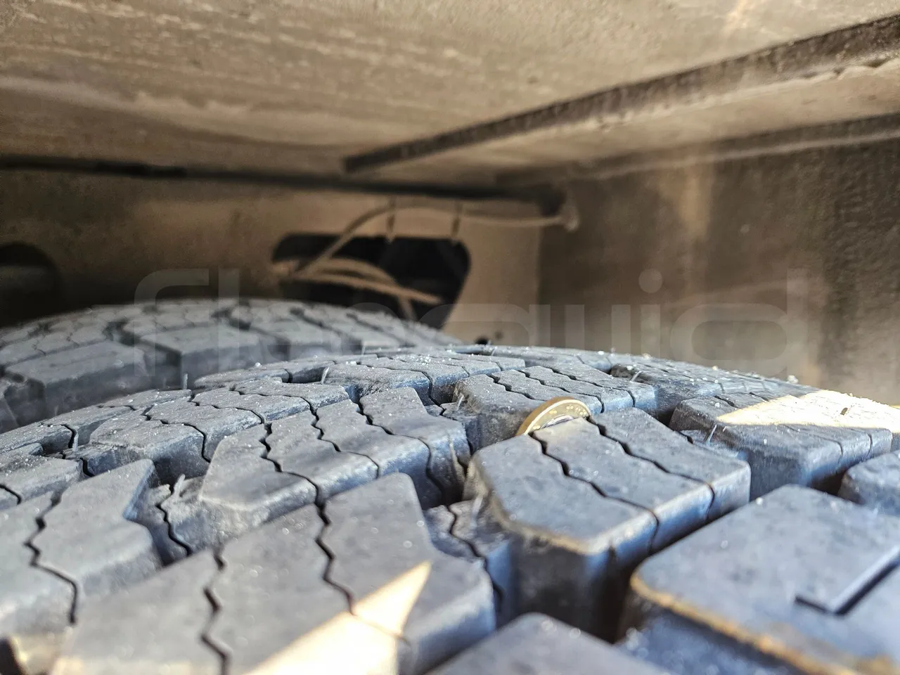 Setra S416 GT-HD/2 - EUR5 - 315kW - 13.020m - tread condition second axle tires left