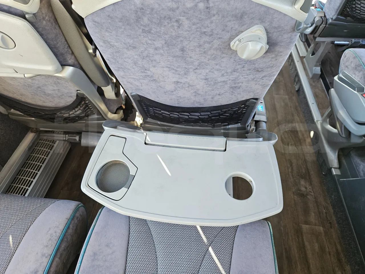 Setra S416 GT-HD/2 - EUR5 - 315kW - 13.020m - table detail photo