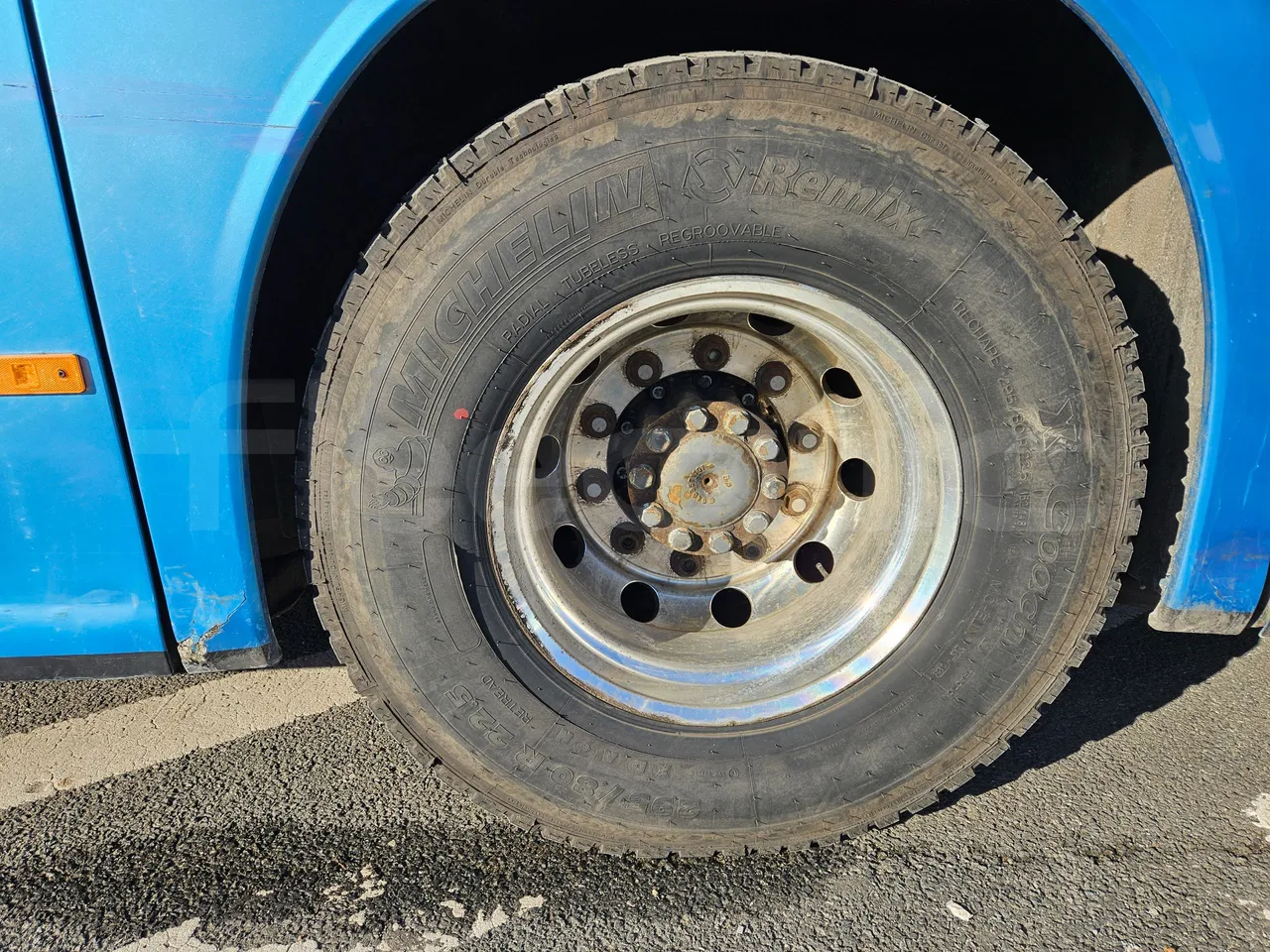 Setra S416 GT-HD/2 - EUR5 - 315kW - 13.020m - rear left tire photo
