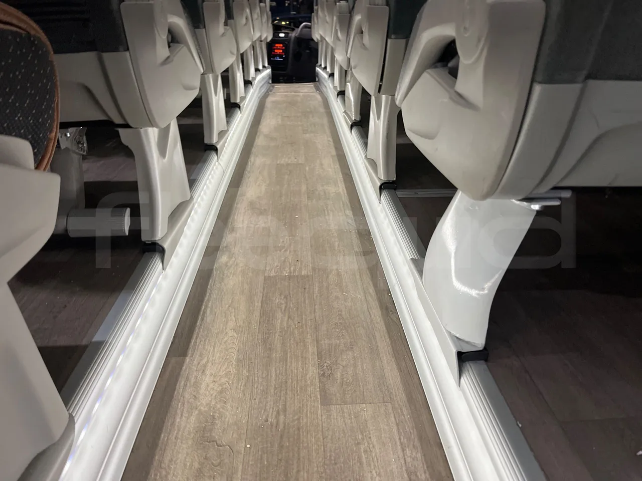 Irizar i6 I6S 13.35 - Euro 6 - 300kW - 12.920 mt - seat brackets photo