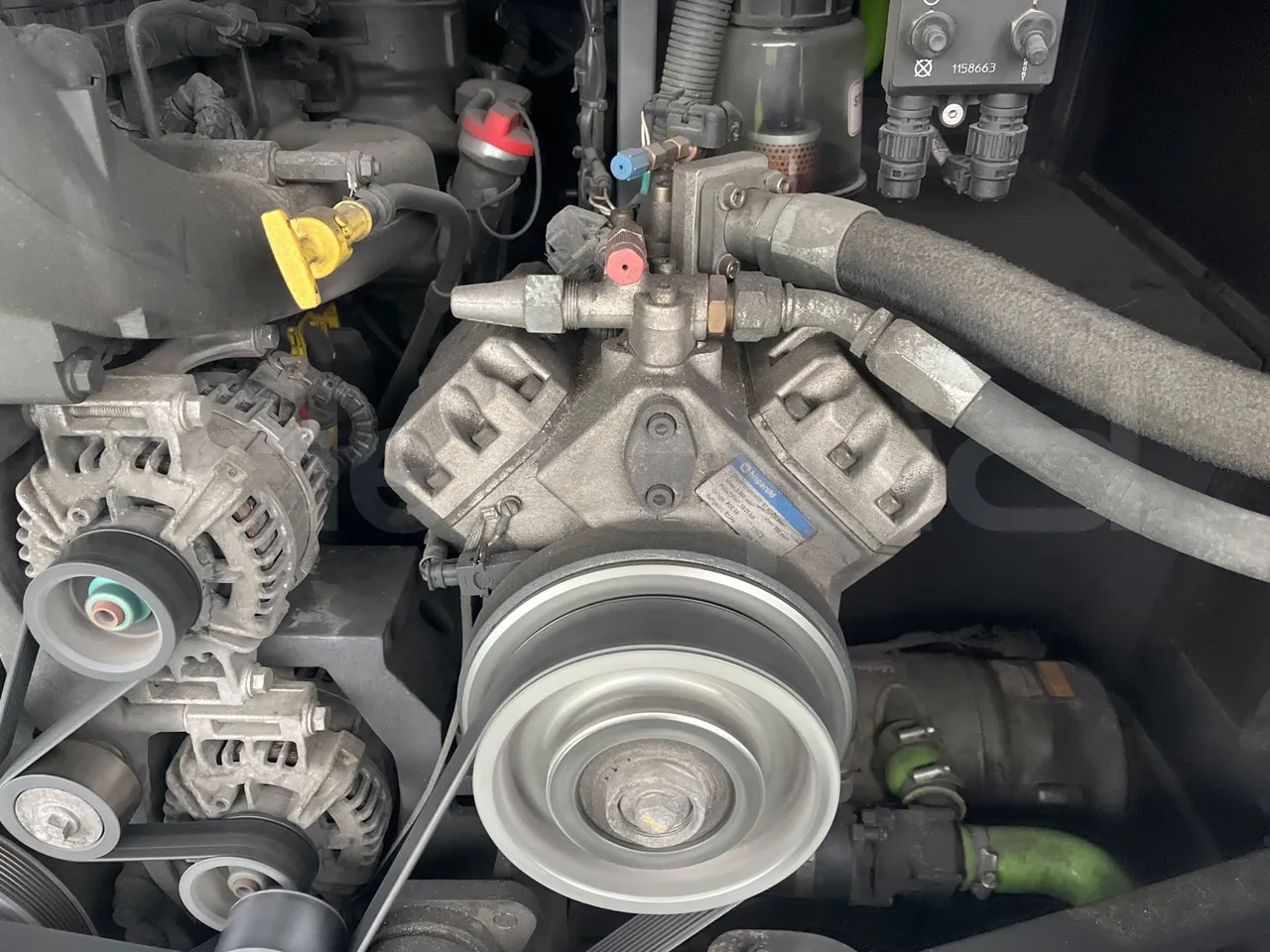 Irizar i6 I6S 13.35 - Euro 6 - 300kW - 12.920 mt - air conditioning compressor