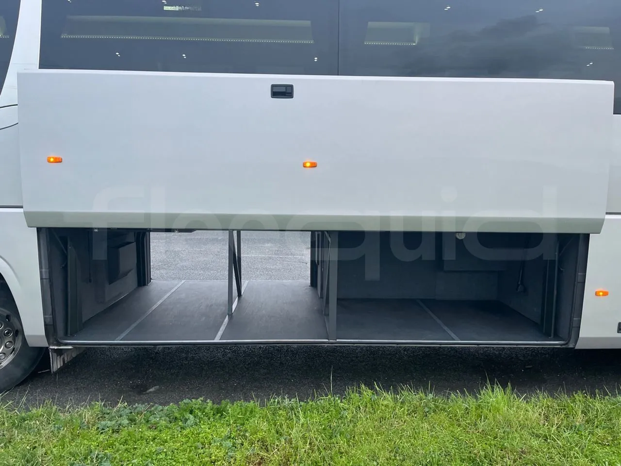 Irizar i6 I6S 13.35 - Euro 6 - 300kW - 12.920 mt - luggage rack photo