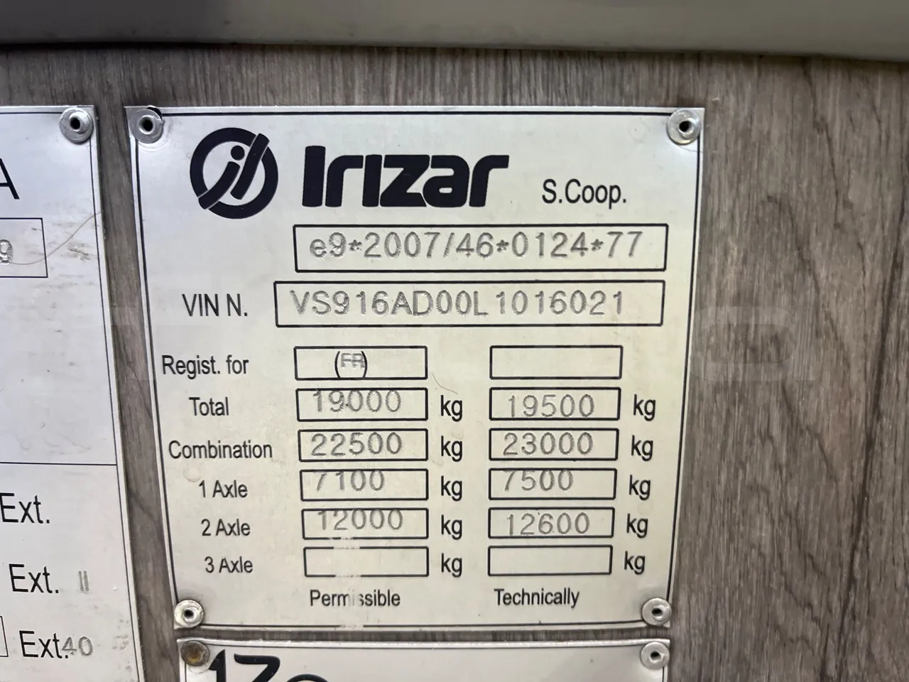 Irizar i6 I6S 13.35 - Euro 6 - 300kW - 12.920 mt - vehicle plate photo