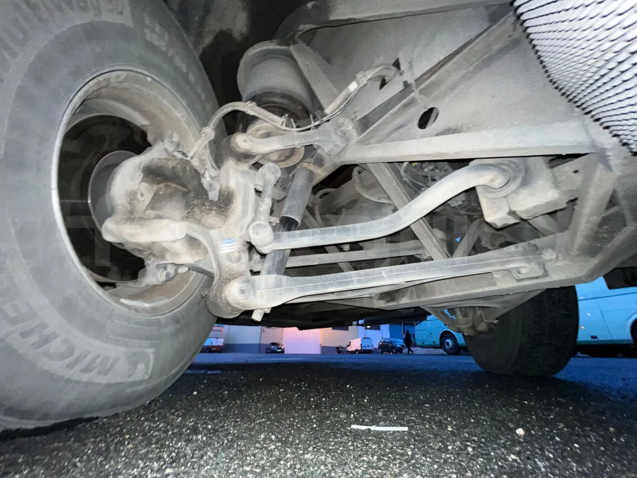 Irizar i6 I6S 13.35 - Euro 6 - 300kW - 12.920 mt - front axle left side