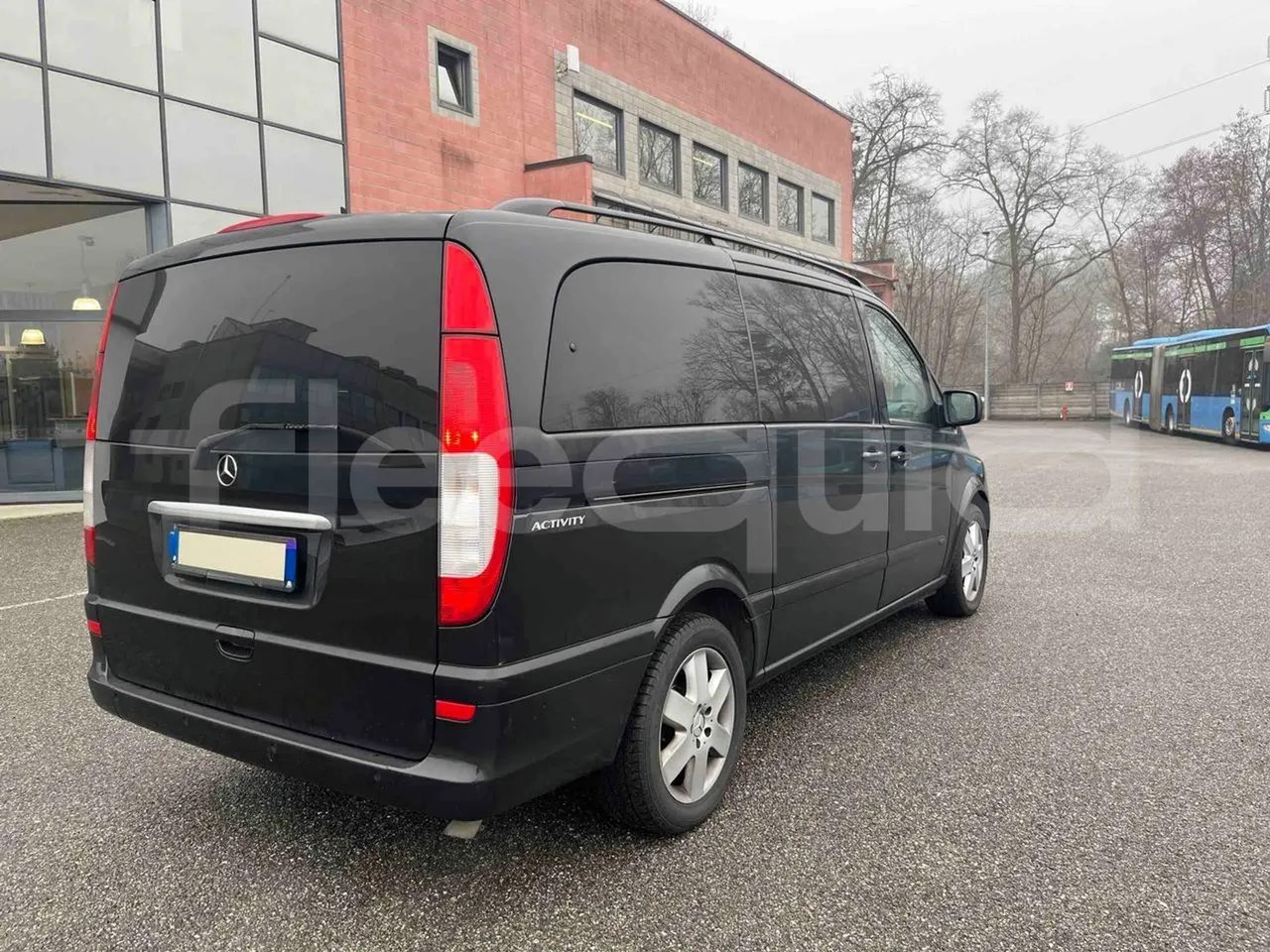 Mercedes-Benz Viano CDI 2.2 - Euro4 - 110kW - 4.993mt - 3/4 left rear side