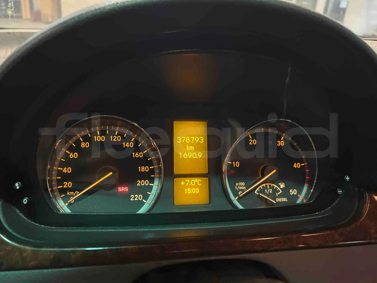 Mercedes-Benz Viano CDI 2.2 - Euro4 - 110kW - 4.993mt - dashboard lights on