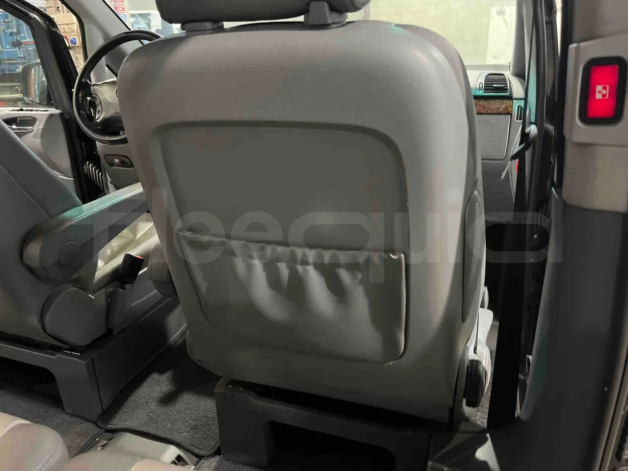 Mercedes-Benz Viano CDI 2.2 - Euro4 - 110kW - 4.993mt - mesh detail photo