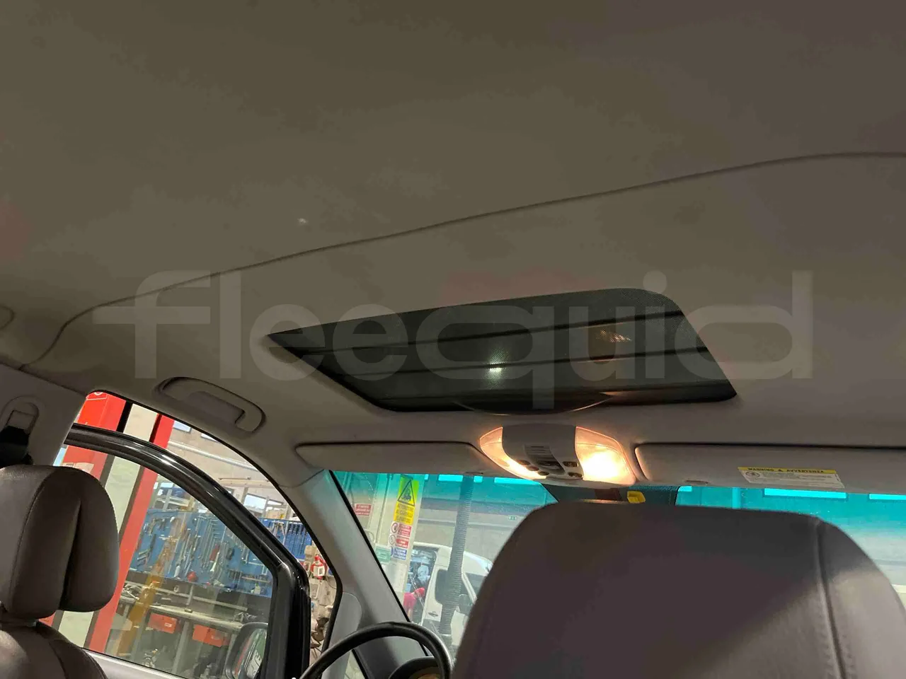 Mercedes-Benz Viano CDI 2.2 - Euro4 - 110kW - 4.993mt - roof hatch 1