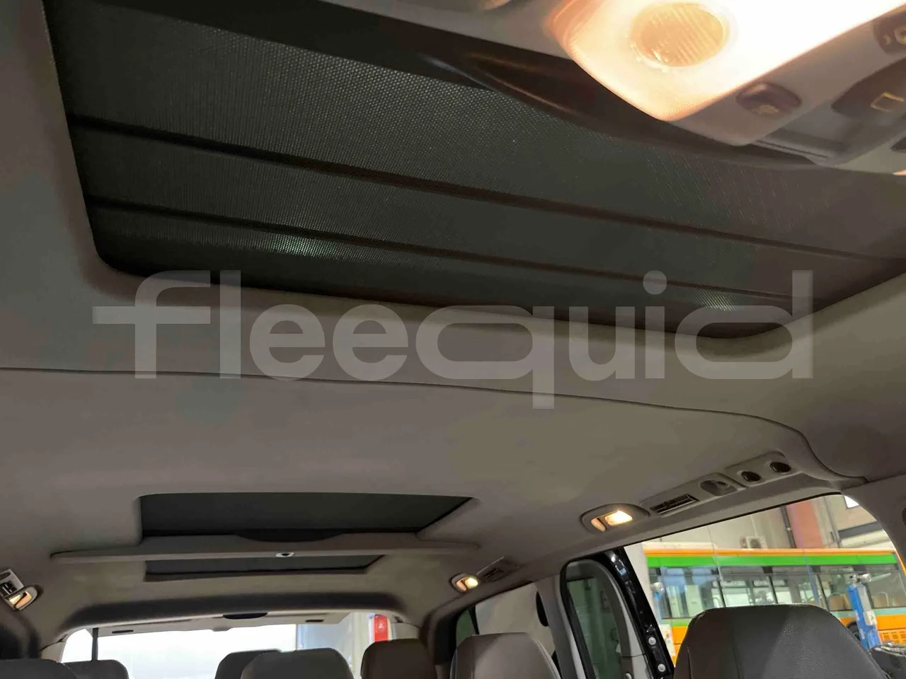 Mercedes-Benz Viano CDI 2.2 - Euro4 - 110kW - 4.993mt - roof hatch 2