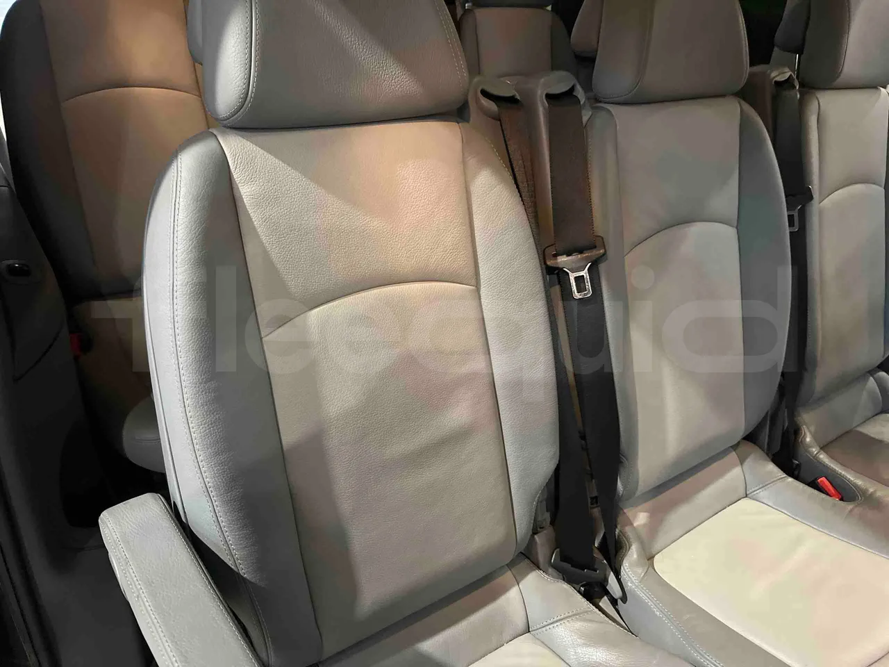 Mercedes-Benz Viano CDI 2.2 - Euro4 - 110kW - 4.993mt - reverse view middle aisle