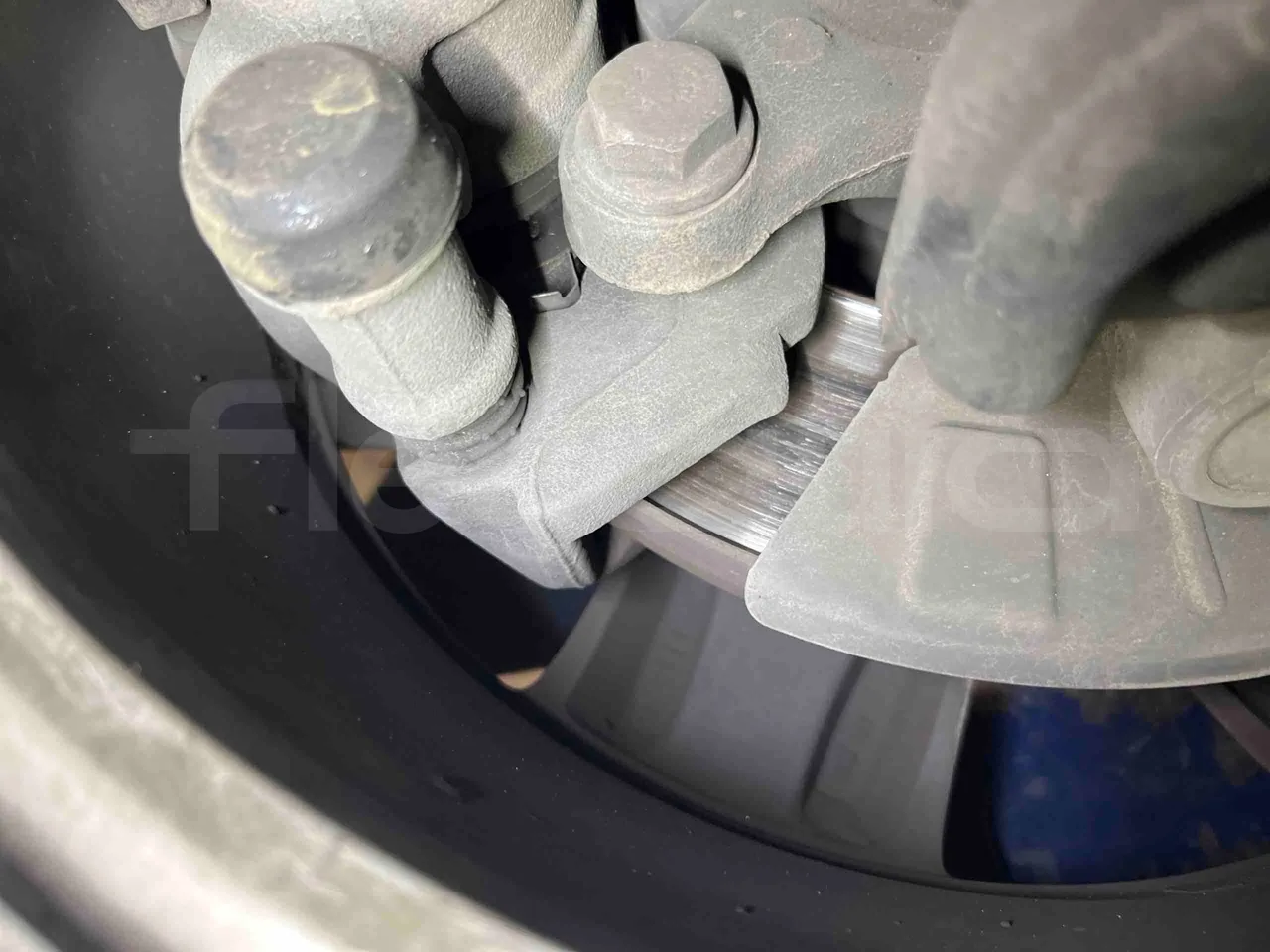 Mercedes-Benz Viano CDI 2.2 - Euro4 - 110kW - 4.993mt - axle 3 air springs 2 left