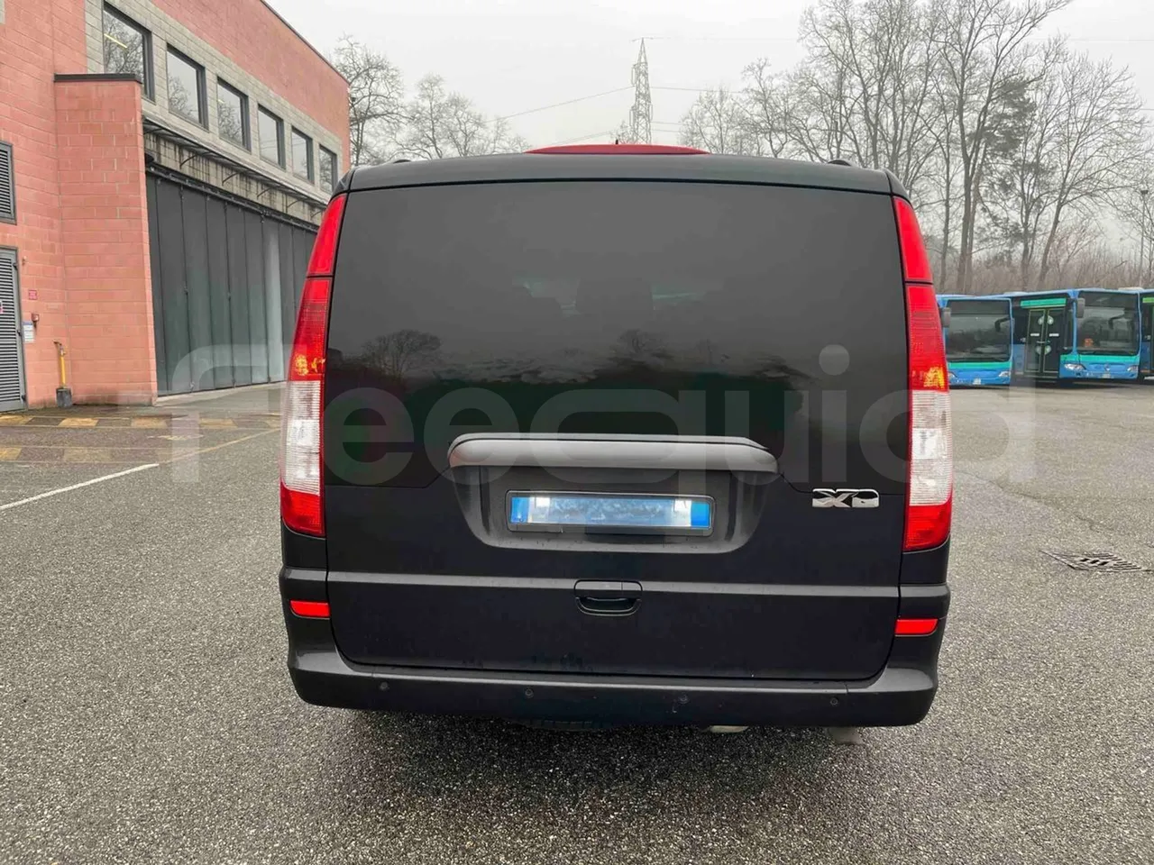 Mercedes-Benz Viano CDI 2.2 - Euro4 - 110kW - 4.993mt - rear hatch closed