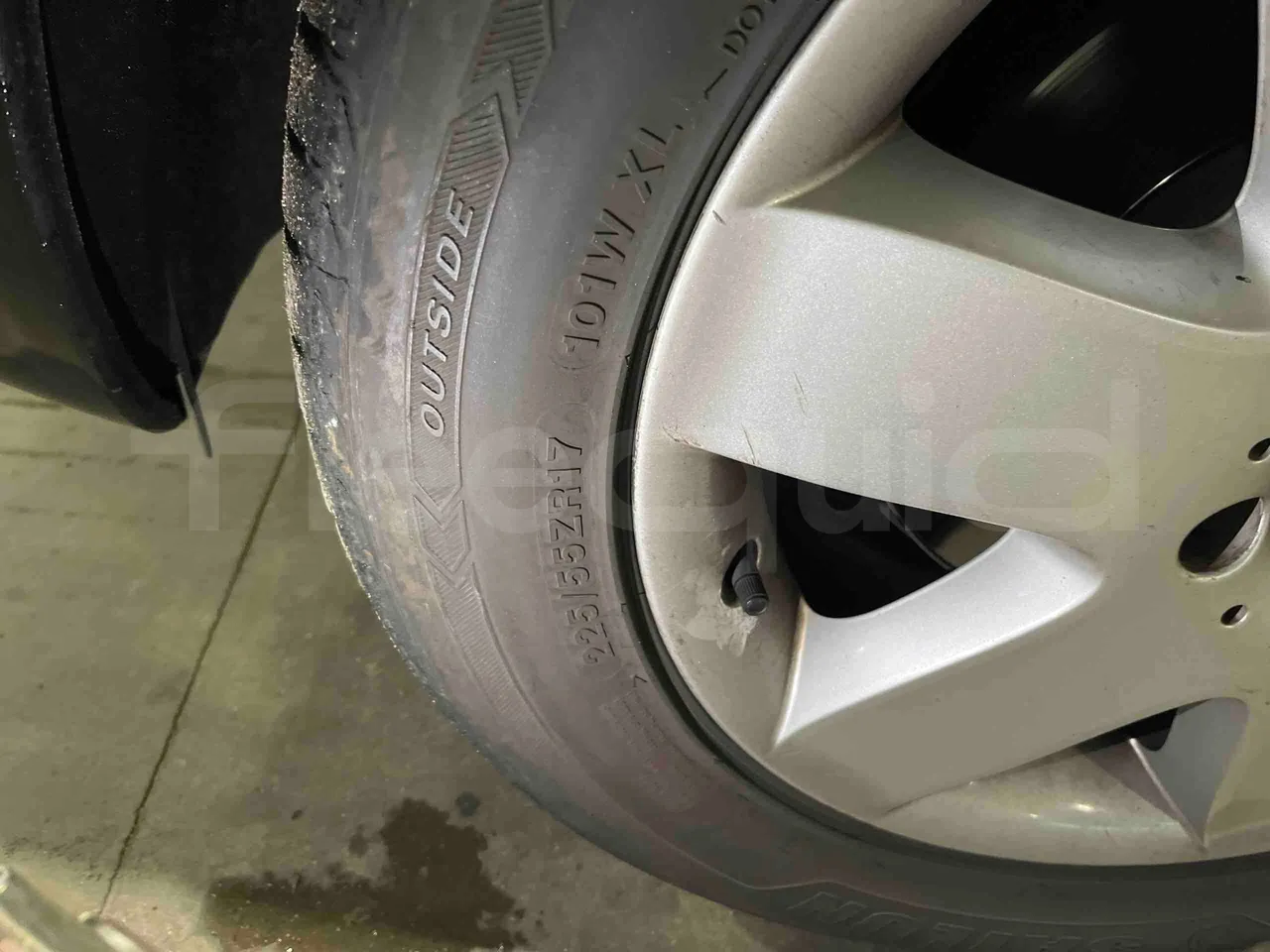 Mercedes-Benz Viano CDI 2.2 - Euro4 - 110kW - 4.993mt - rear left tire photo