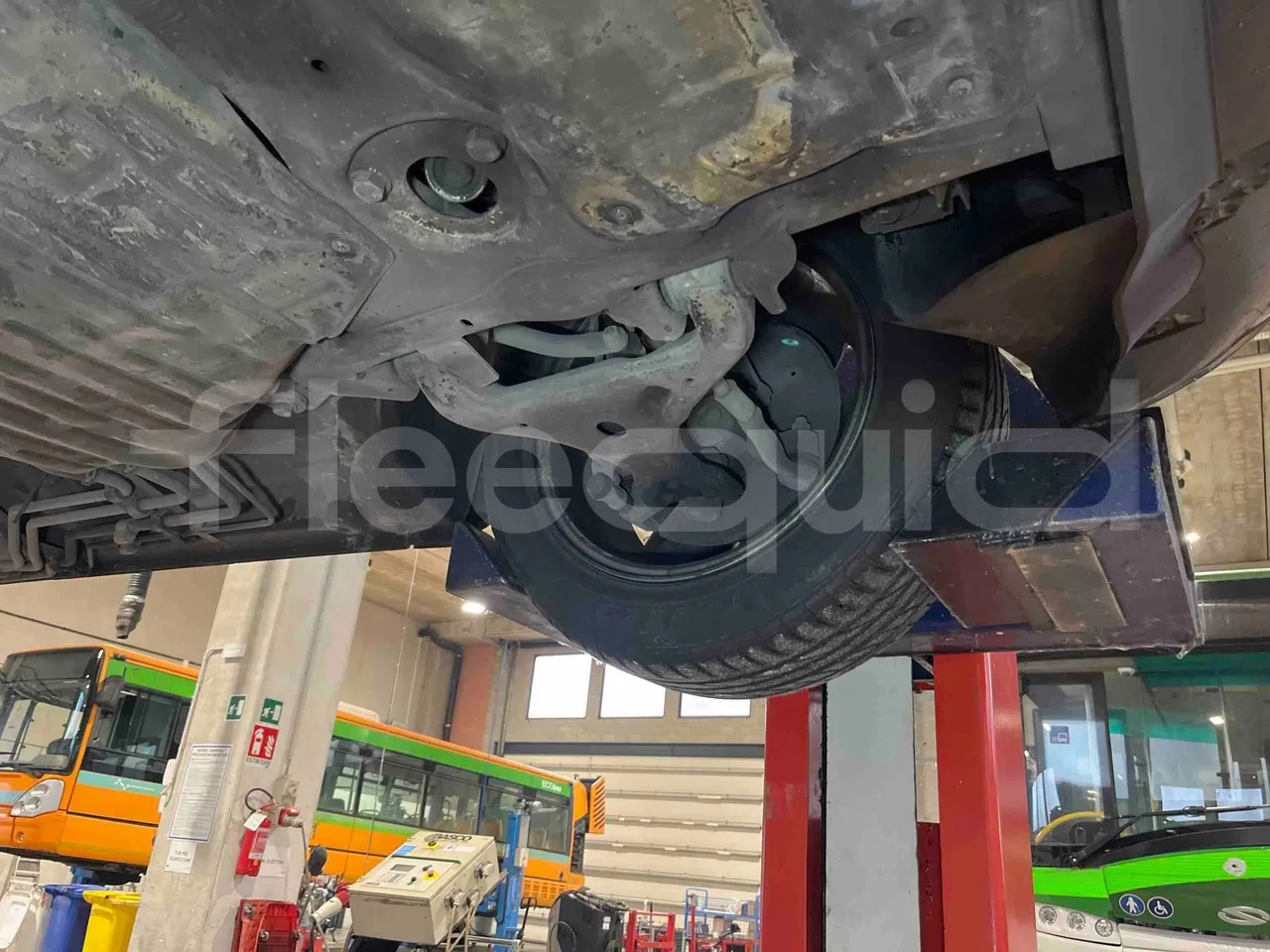 Mercedes-Benz Viano CDI 2.2 - Euro4 - 110kW - 4.993mt - axle 3 left side