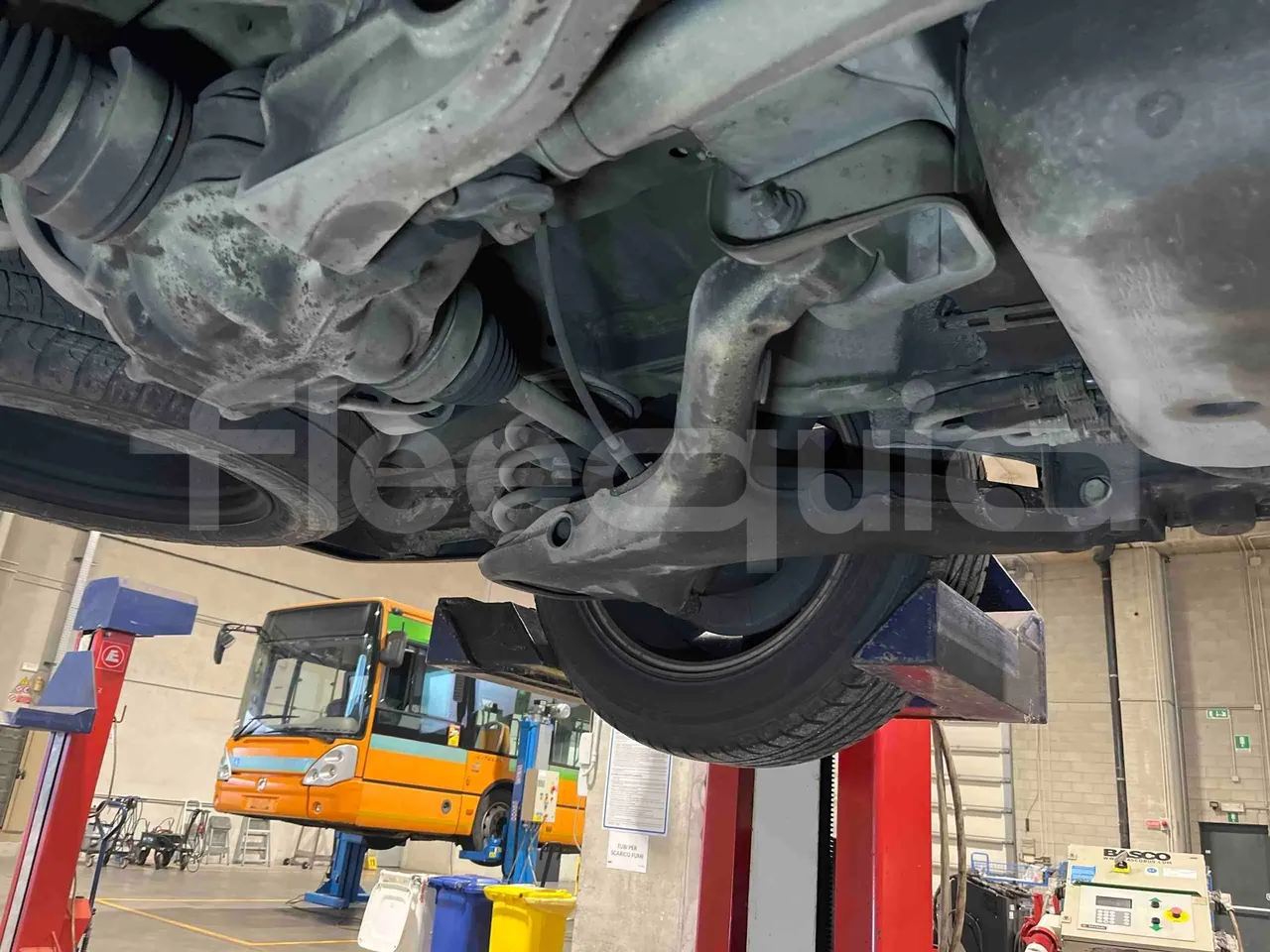 Mercedes-Benz Viano CDI 2.2 - Euro4 - 110kW - 4.993mt - axle 3 right side