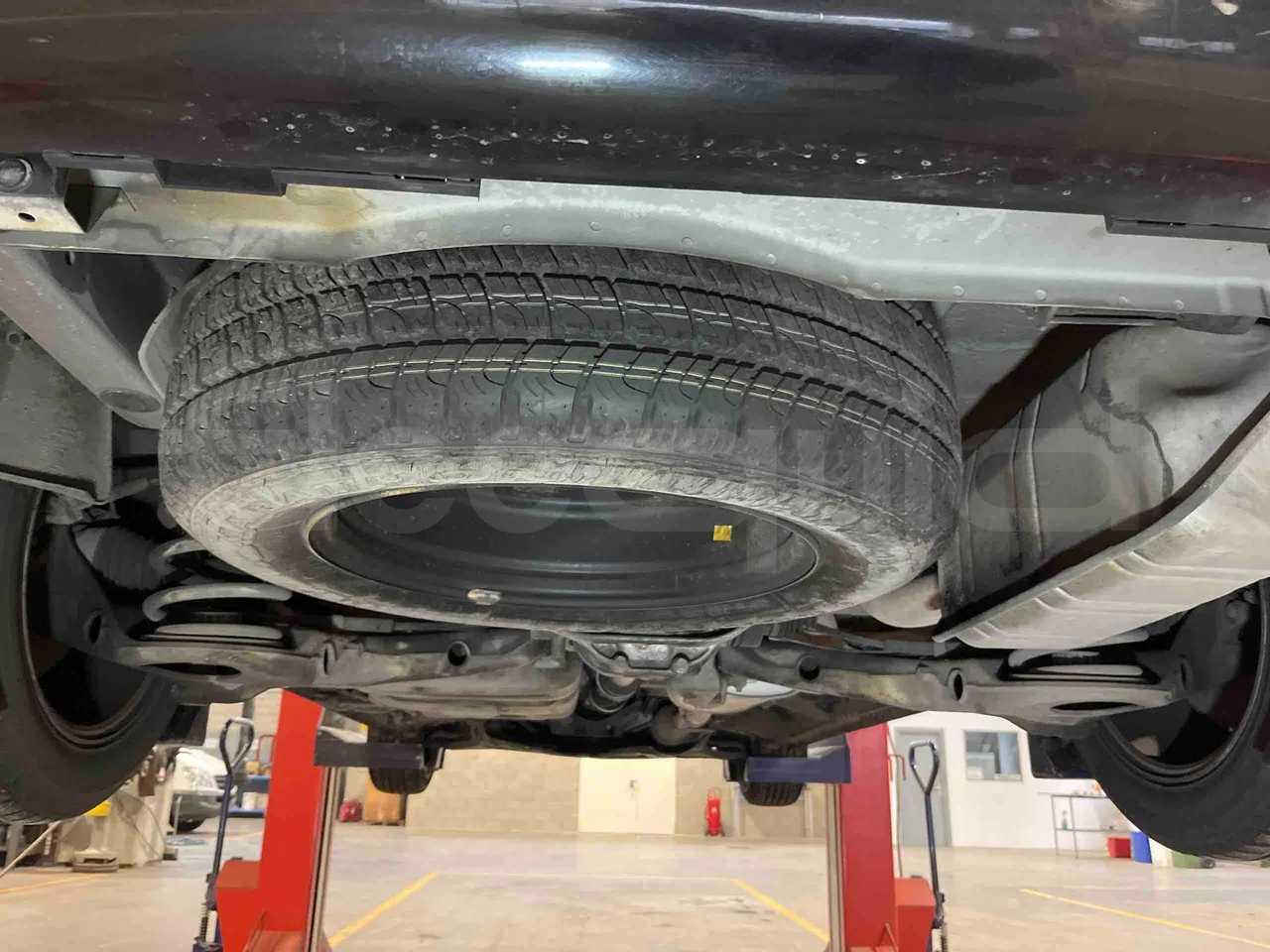 Mercedes-Benz Viano CDI 2.2 - Euro4 - 110kW - 4.993mt - front undercarriage from front