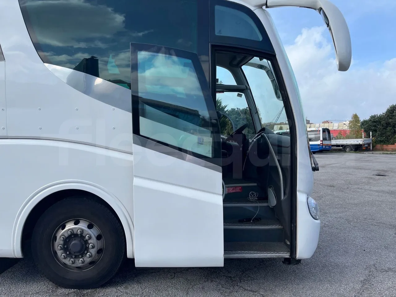 Iveco 397E 397E12.45 - Euro 4 - 331 kW - 12.920 mt - front door 1 open