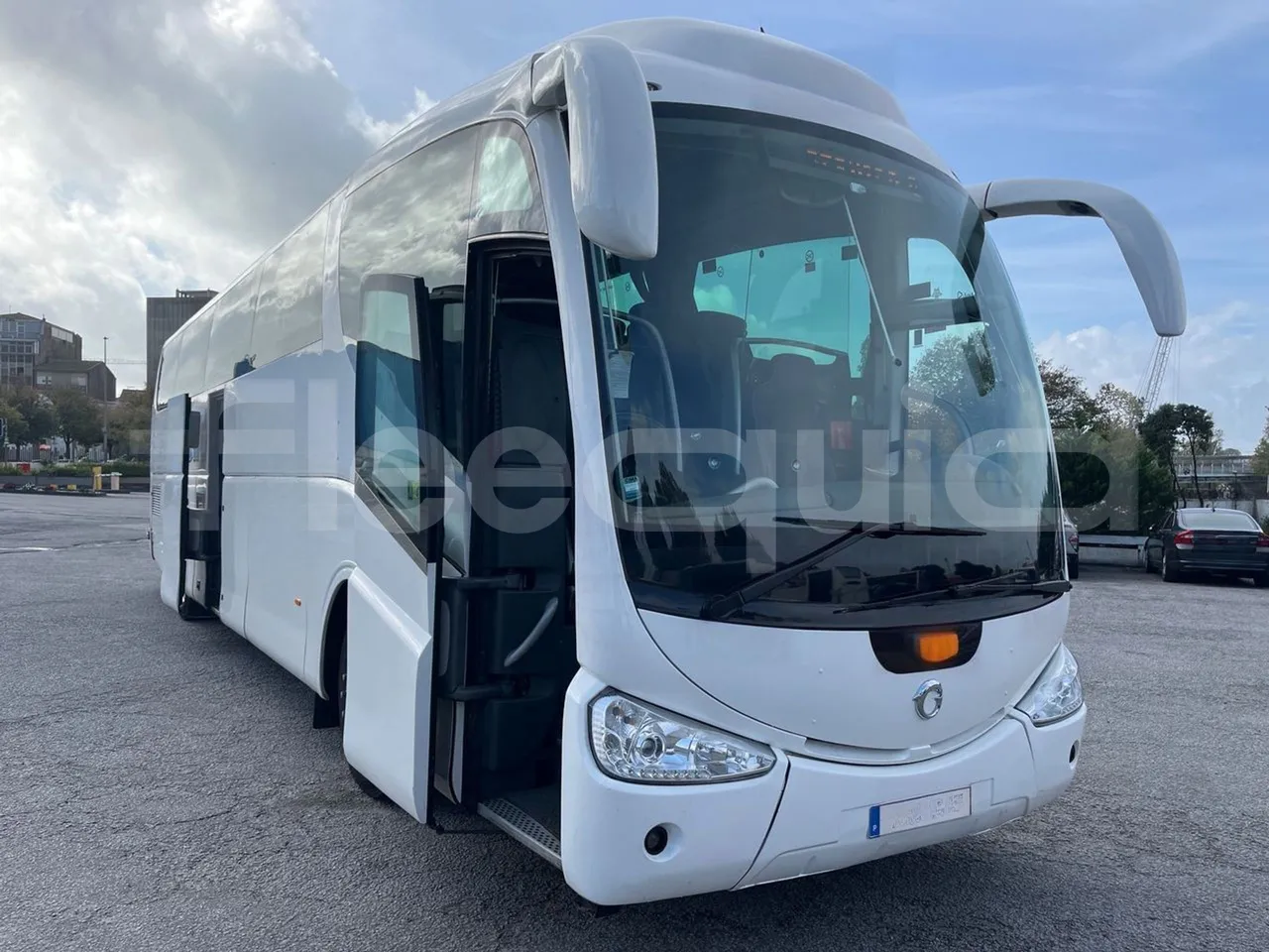 Iveco 397E 397E12.45 - Euro 4 - 331 kW - 12.920 mt - 3/4 right front doors open