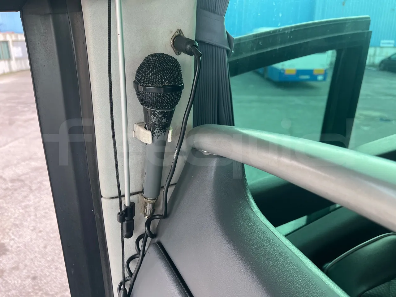 Iveco 397E 397E12.45 - Euro 4 - 331 kW - 12.920 mt - hostes microphone accessories photo
