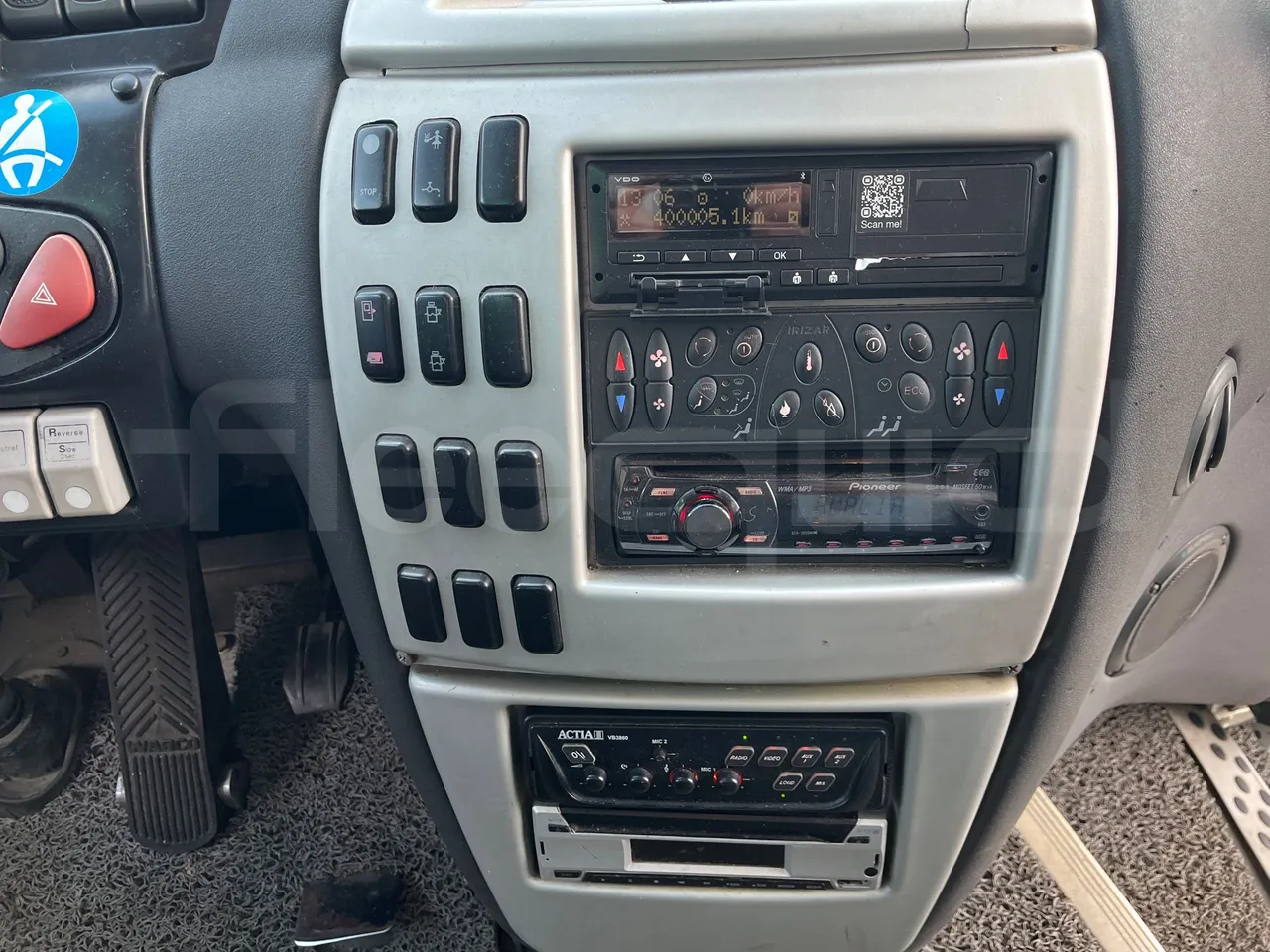 Iveco 397E 397E12.45 - Euro 4 - 331 kW - 12.920 mt - radio accessories photo