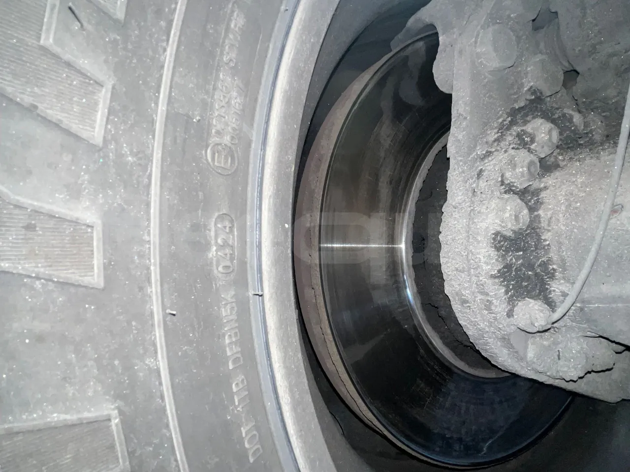 Iveco 397E 397E12.45 - Euro 4 - 331 kW - 12.920 mt - axle 2 discs left