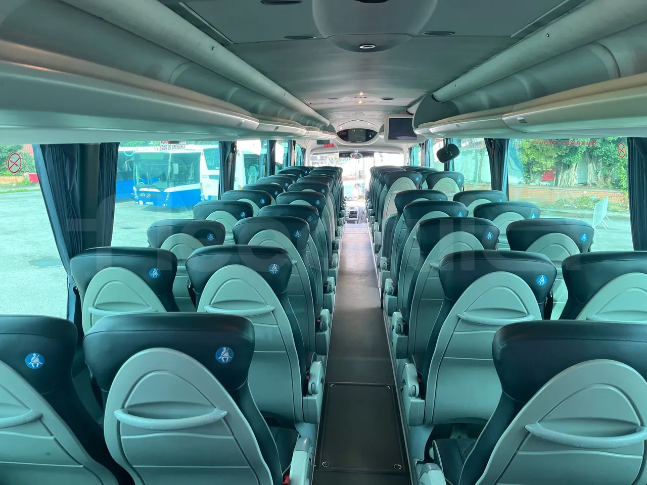 Iveco 397E 397E12.45 - Euro 4 - 331 kW - 12.920 mt - forward view all seats last row height