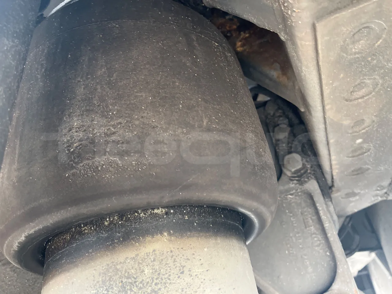 Iveco 397E 397E12.45 - Euro 4 - 331 kW - 12.920 mt - axle 2 shock absorbers 2 left