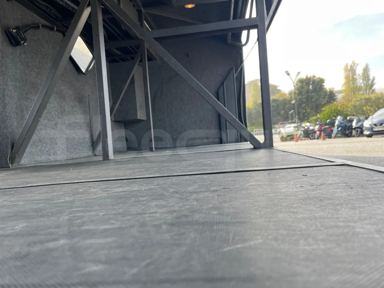 Iveco 397E 397E12.45 - Euro 4 - 331 kW - 12.920 mt - under carpet photo