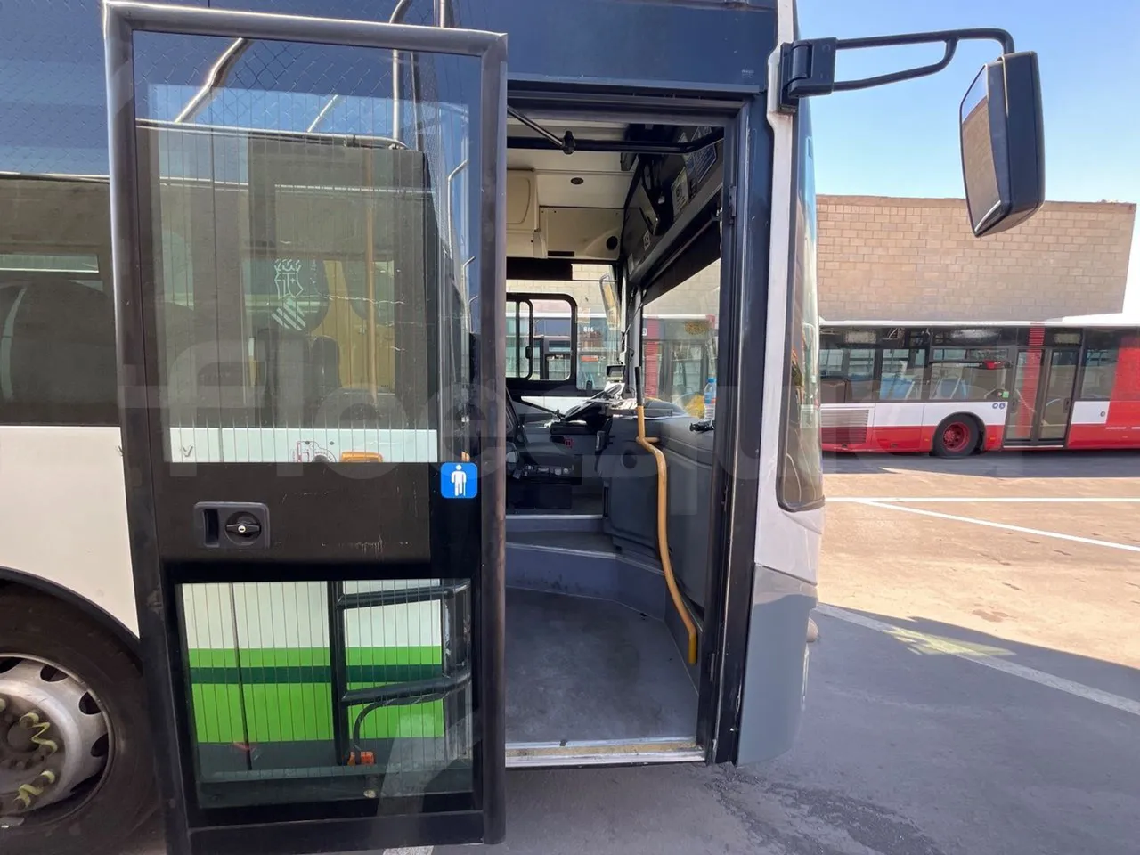 Iveco Crossway CBLE4/00 - EUR6 - 265kW - 12.965m - front door 1 open