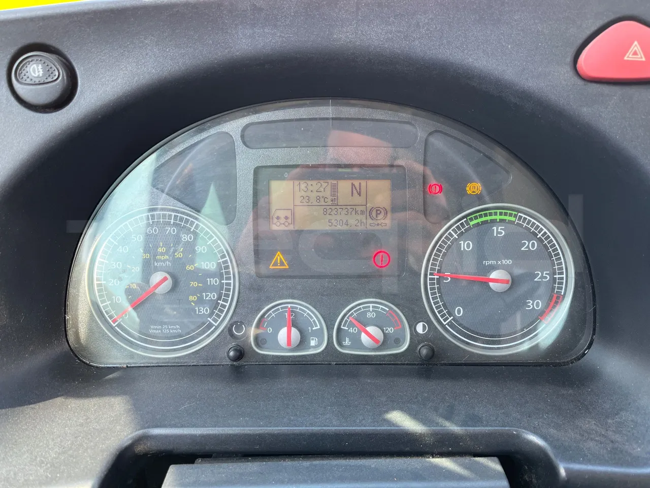 Iveco Crossway CBLE4/00 - EUR6 - 265kW - 12.965m - dashboard lights on