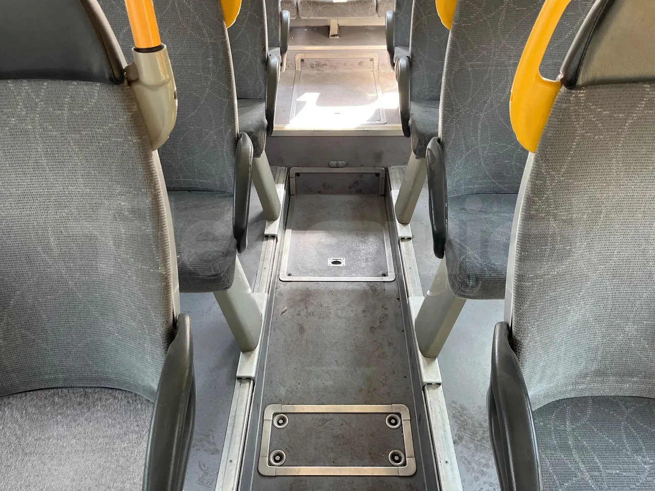 Iveco Crossway CBLE4/00 - EUR6 - 265kW - 12.965m - floor hatches photo