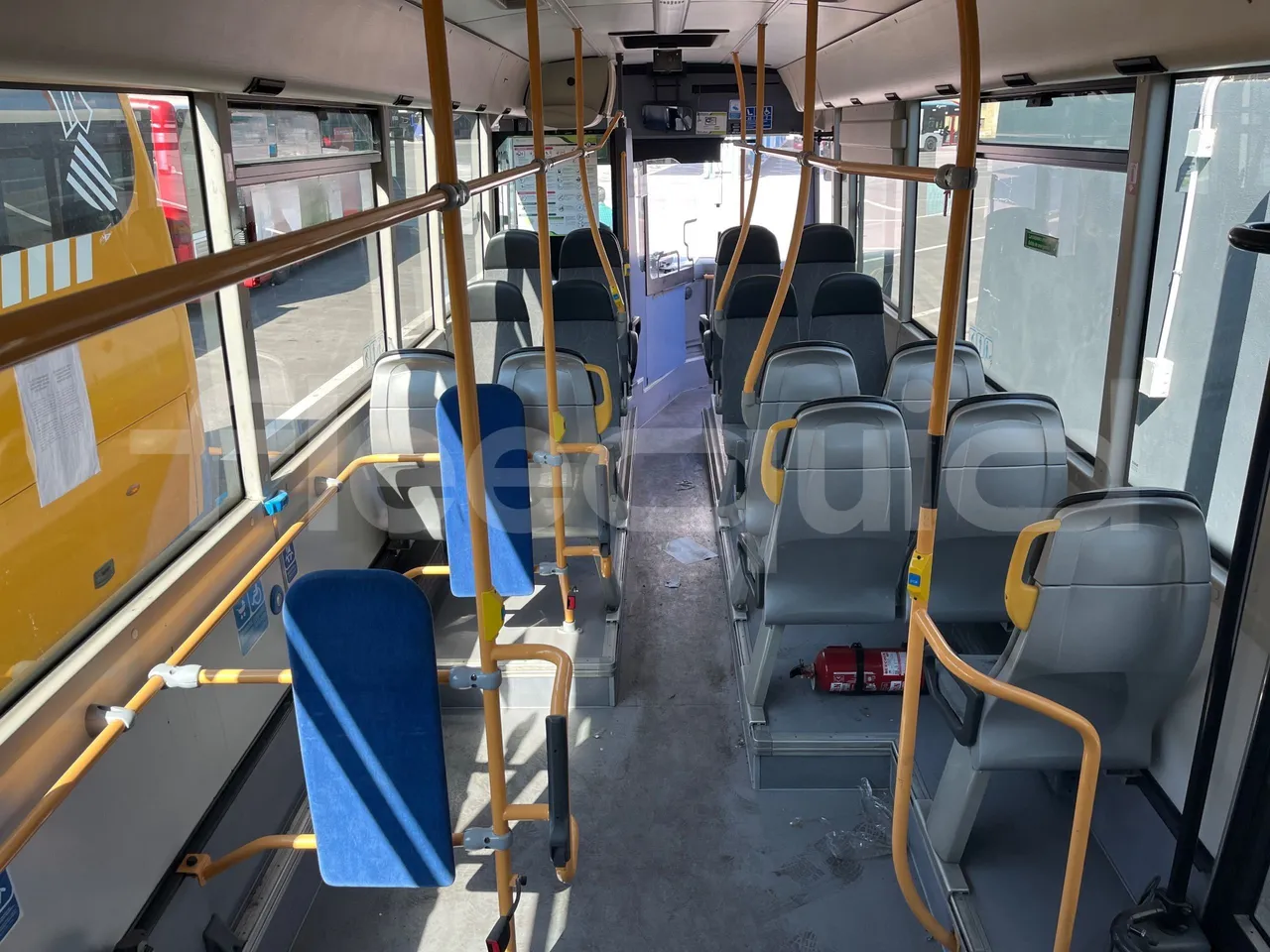 Iveco Crossway CBLE4/00 - EUR6 - 265kW - 12.965m - forward view middle aisle