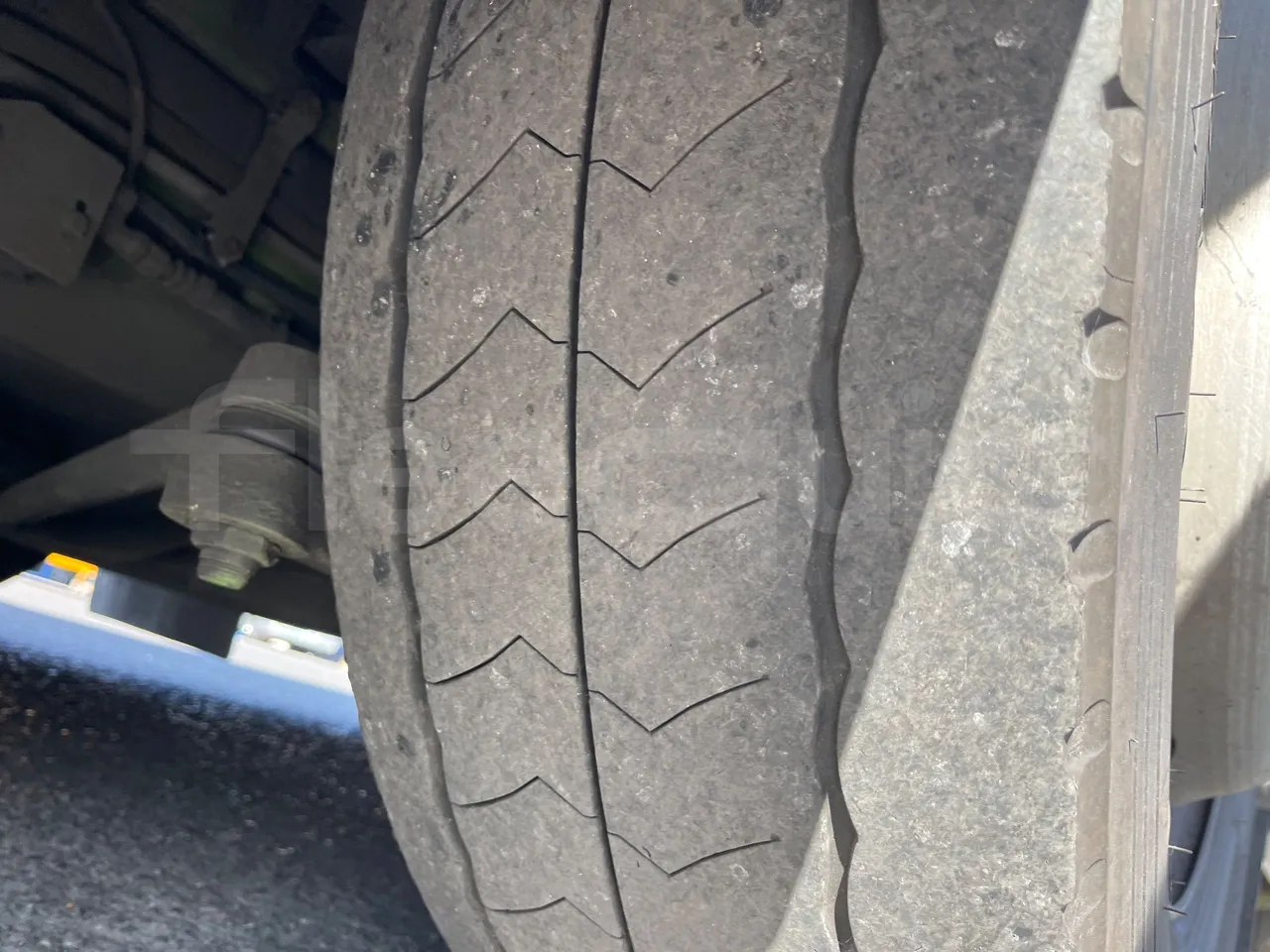 Iveco Crossway CBLE4/00 - EUR6 - 265kW - 12.965m - tread condition third axle tires left
