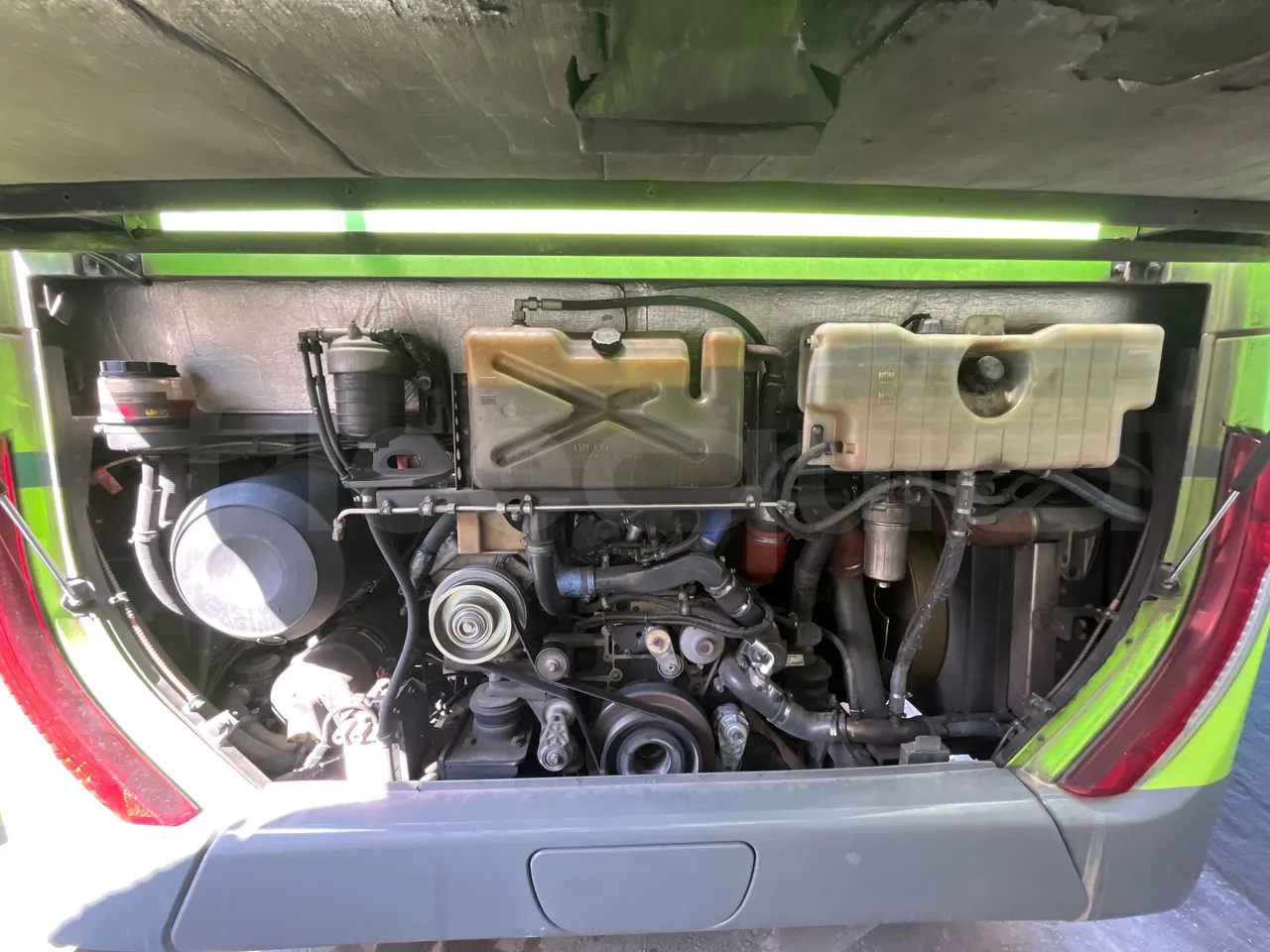 Iveco Crossway CBLE4/00 - EUR6 - 265kW - 12.965m - rear hatch open