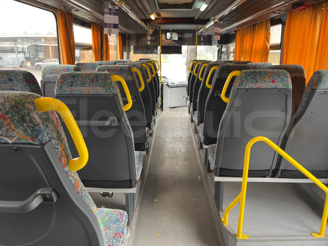 Scania Omniline IL94IB - Euro3 - 221kW - 12mt - forward view middle aisle