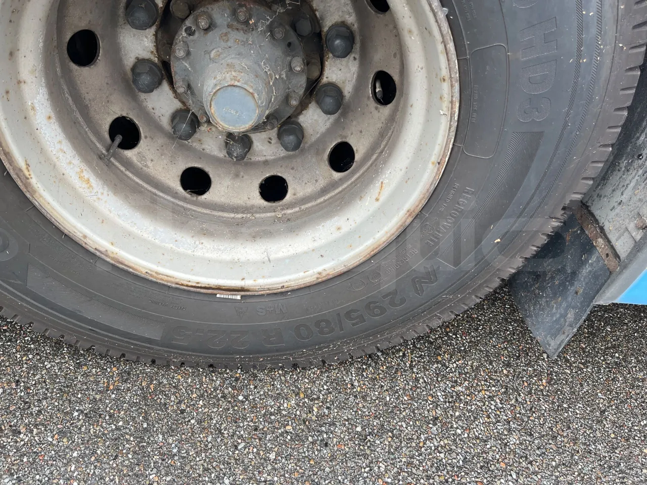 Scania Omniline IL94IB - Euro3 - 221kW - 12mt - tread condition front tires right