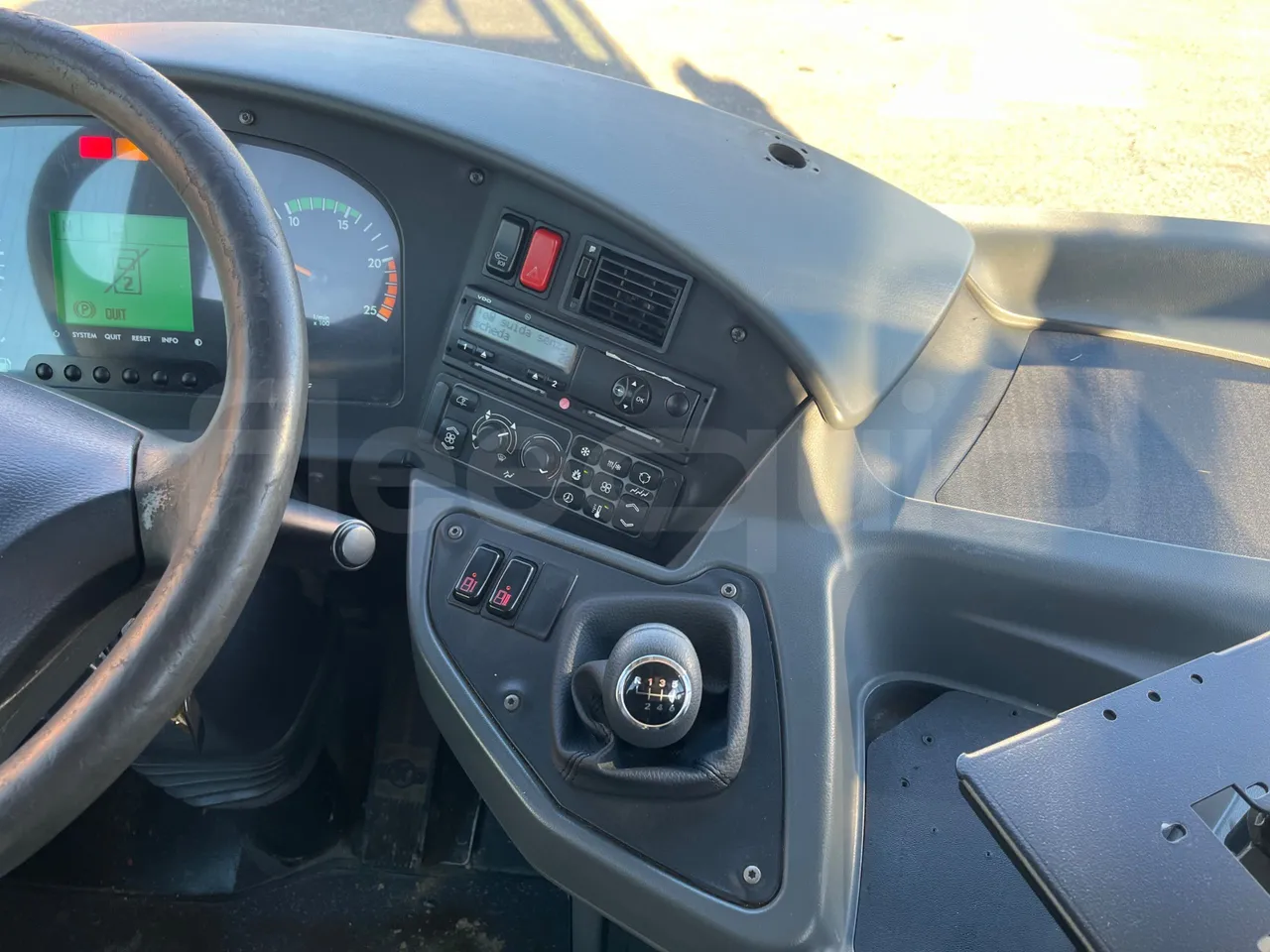 Mercedes-Benz Integro E5 4 - Euro5 - 220kW - 12.140mt - radio accessories photo