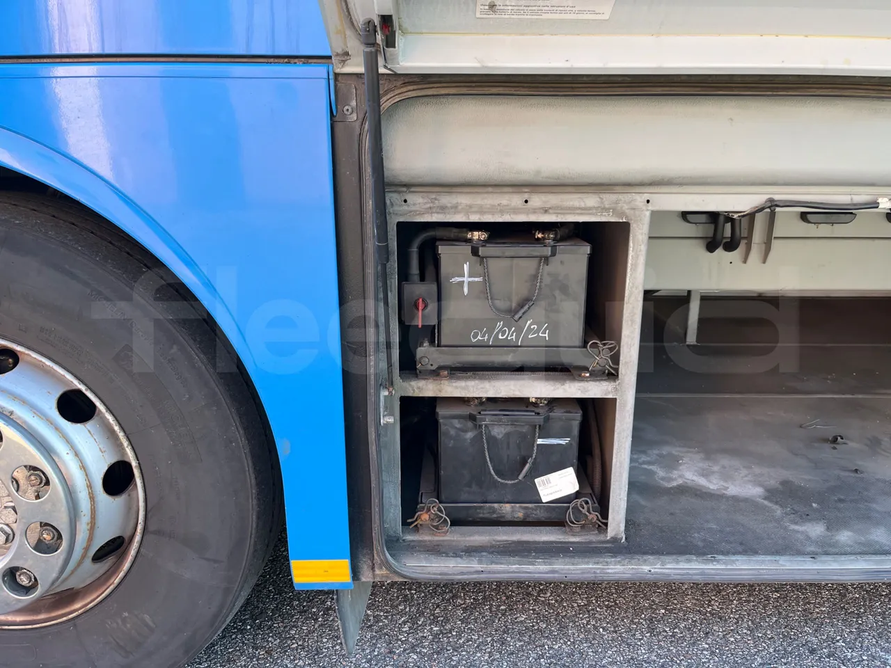 Mercedes-Benz Integro E5 4 - Euro5 - 220kW - 12.140mt - external compartments photo