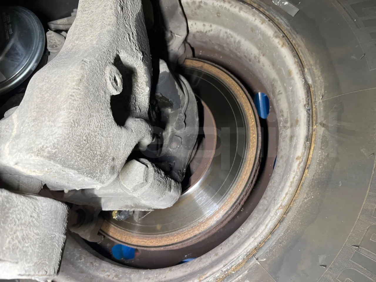 Mercedes-Benz Integro E5 4 - Euro5 - 220kW - 12.140mt - front discs right