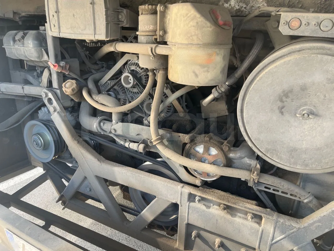 Volvo B12B 6X2 - EUR4 - 338kW -14.995m - 3/4 left rear side