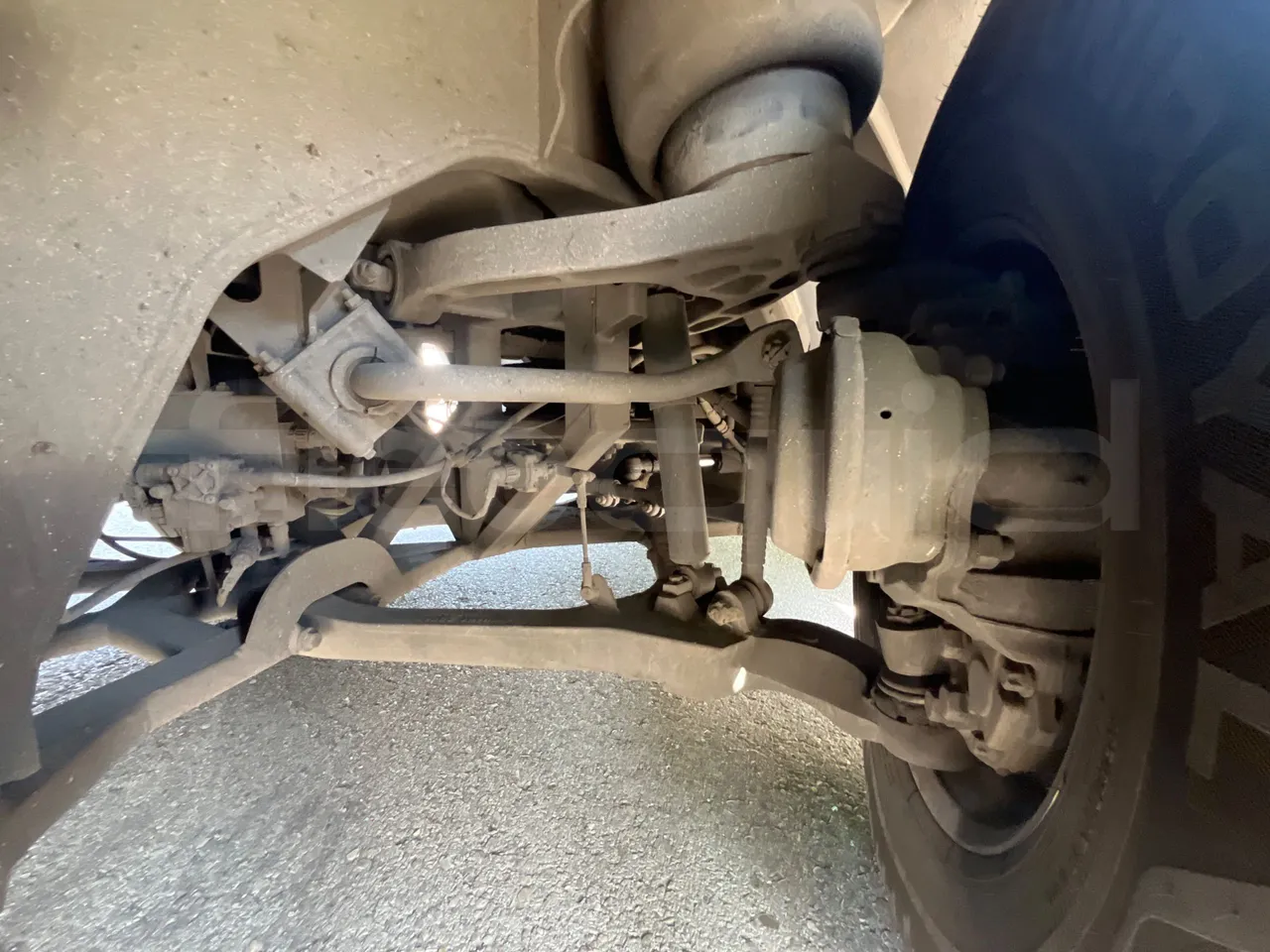 Volvo B12B 6X2 - EUR4 - 338kW -14.995m - axel 2 air springs 1 right