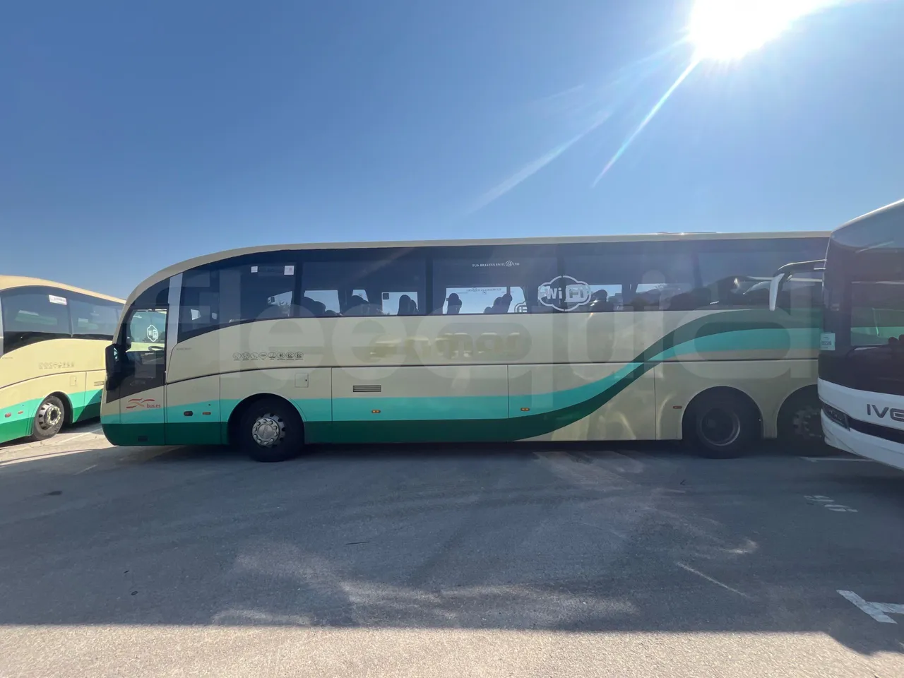 Volvo B12B 6X2 - EUR4 - 338kW -14.995m - external compartments photo