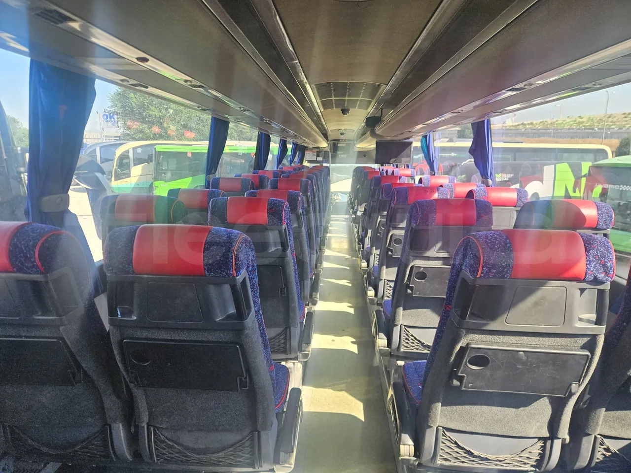 Volvo B12B 6X2 - EUR4 - 338kW -14.995m - forward view all seats last row height